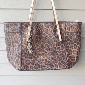 Leopard Guess purse